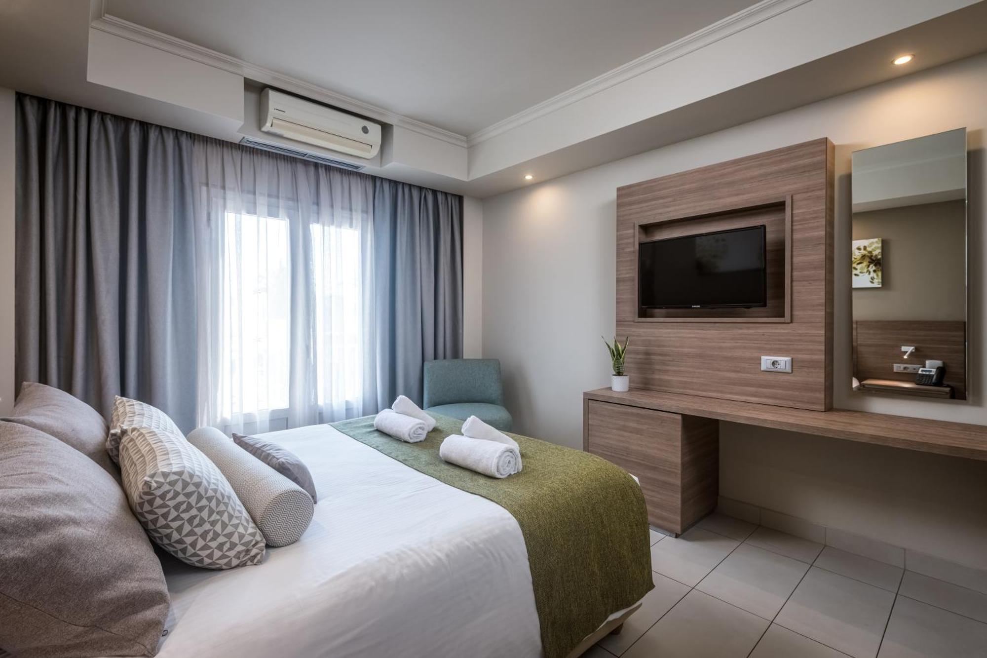 E-geo Easy Living Hotel 4*