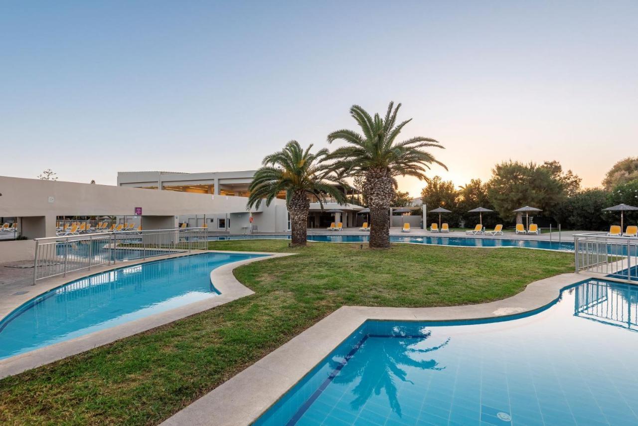E-geo Easy Living Hotel 4*