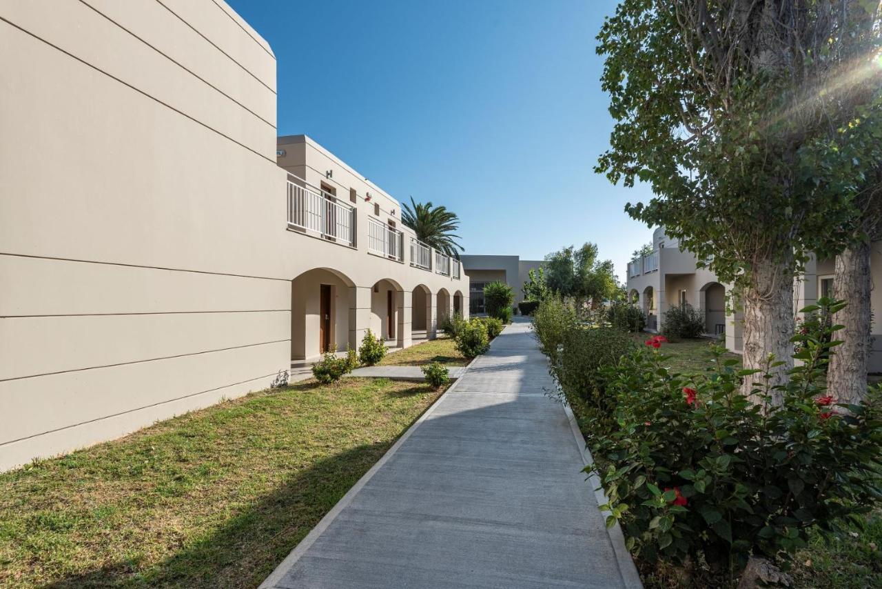 E-geo Easy Living Hotel 4*