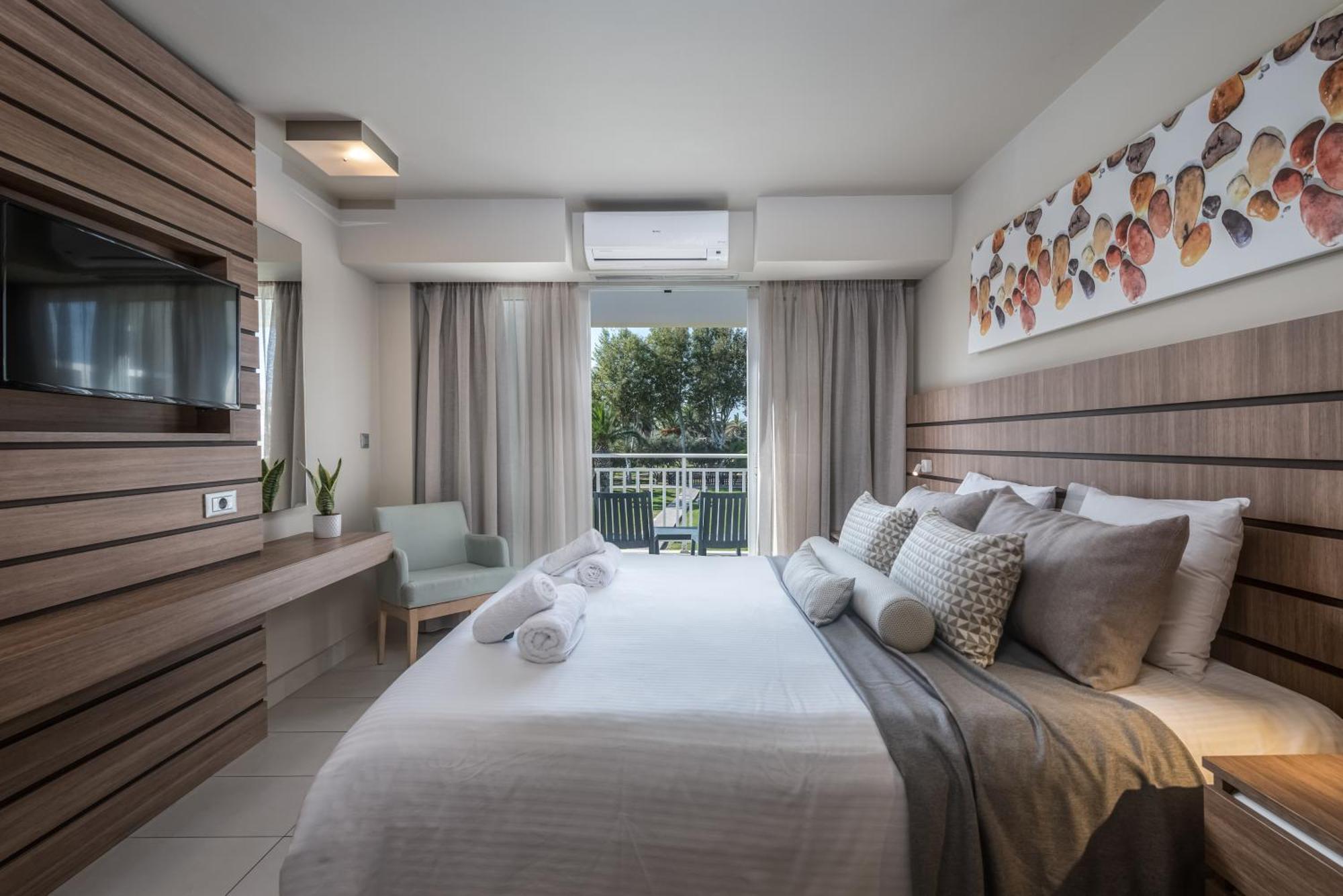 Hotel E-geo Easy Living 4*